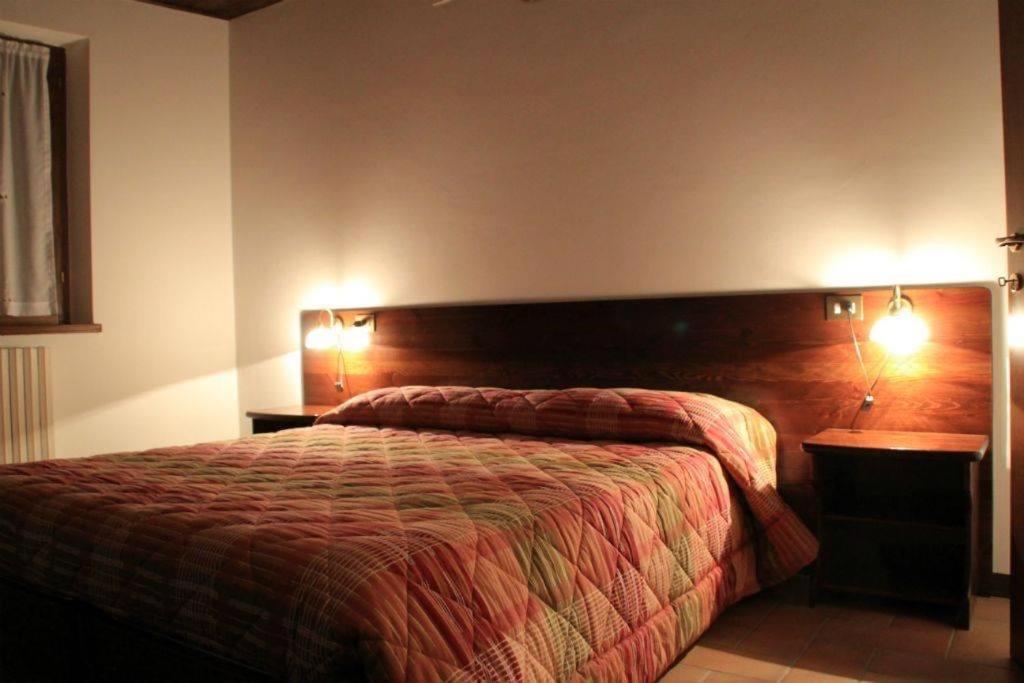 Guerrin Meschino Hotel Montemonaco Kültér fotó