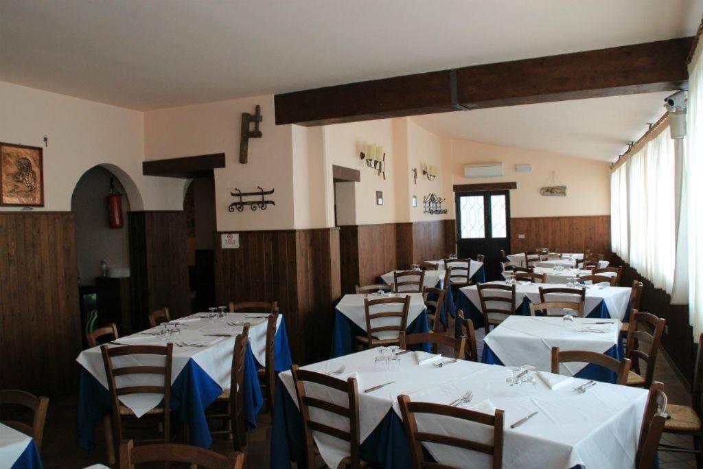 Guerrin Meschino Hotel Montemonaco Kültér fotó